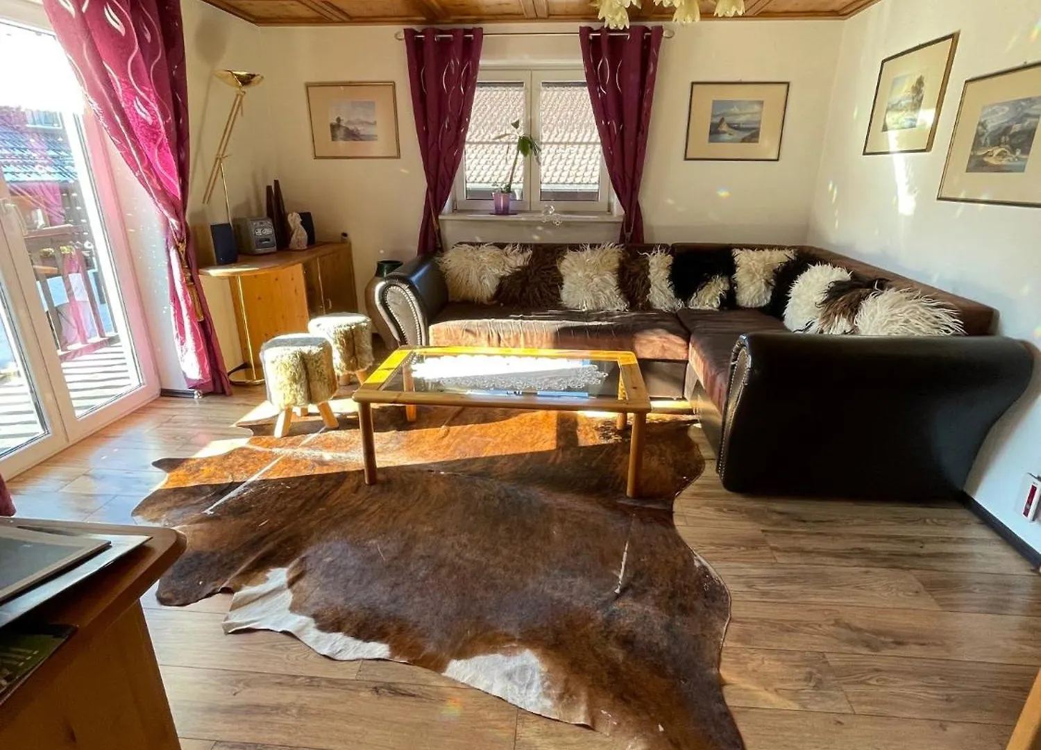 Ferienwohnung Alpensymphonie Mit 110 M2 Und Sonnigem Balkon Burgberg  Germany